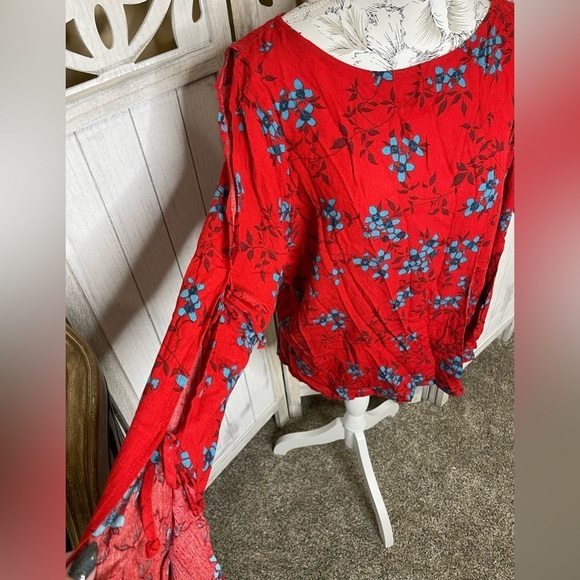 Kaileigh Women's Size Large Red Tie Long Sleeve Shirt Top Floral - Picture 4 of 4